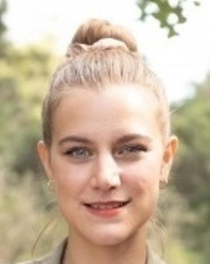 Celine Debourse portrait